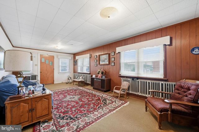 333 S 4TH ST, Perkasie, PA 18944