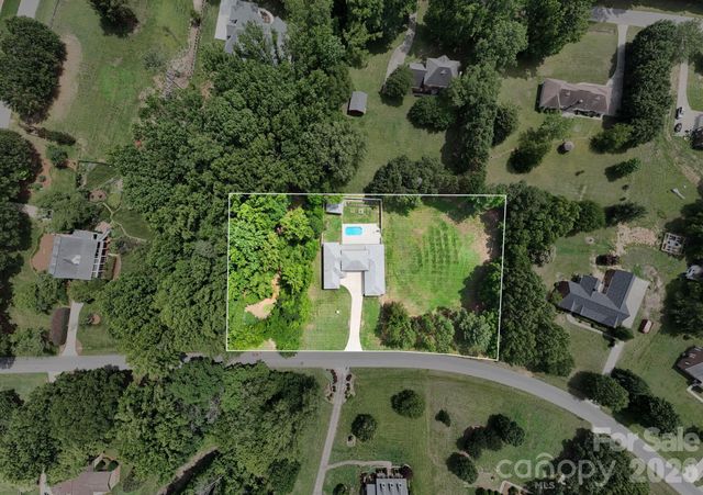 439 Cottonfield Circle, Waxhaw, NC 28173