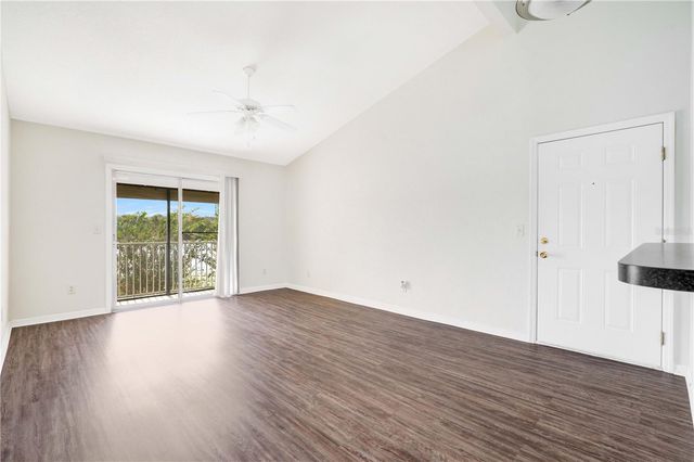 145 N PEARL LAKE CAUSEWAY 202, Altamonte Springs, FL 32714