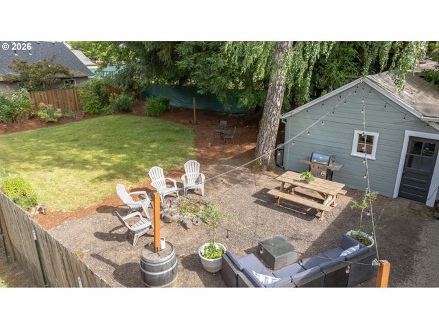 928 Se DAVIS St, Mc Minnville, OR 97128