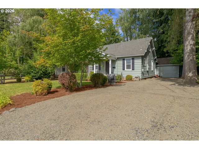 928 Se DAVIS St, Mc Minnville, OR 97128