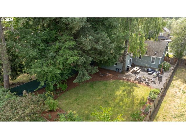 928 Se DAVIS St, Mc Minnville, OR 97128