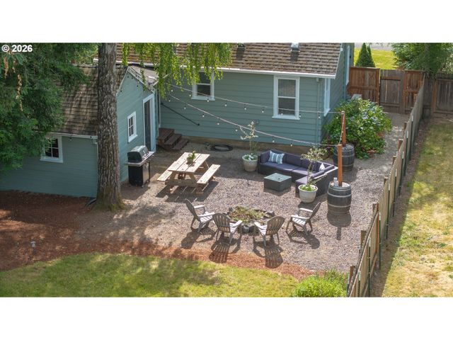 928 Se DAVIS St, Mc Minnville, OR 97128