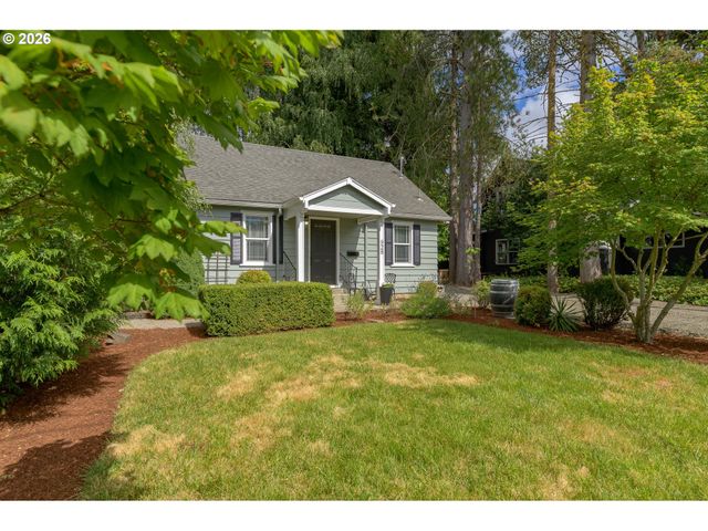 928 Se DAVIS St, Mc Minnville, OR 97128