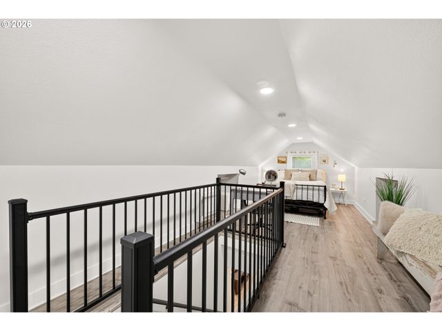 928 Se DAVIS St, Mc Minnville, OR 97128