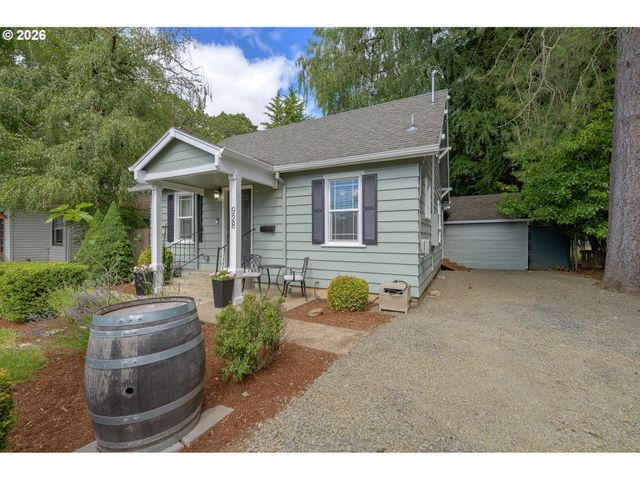 928 Se DAVIS St, Mc Minnville, OR 97128