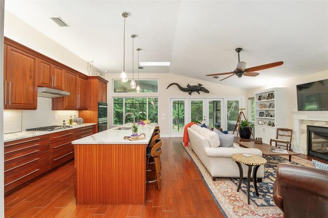 1810 NW 17TH LANE, Gainesville, FL 32605