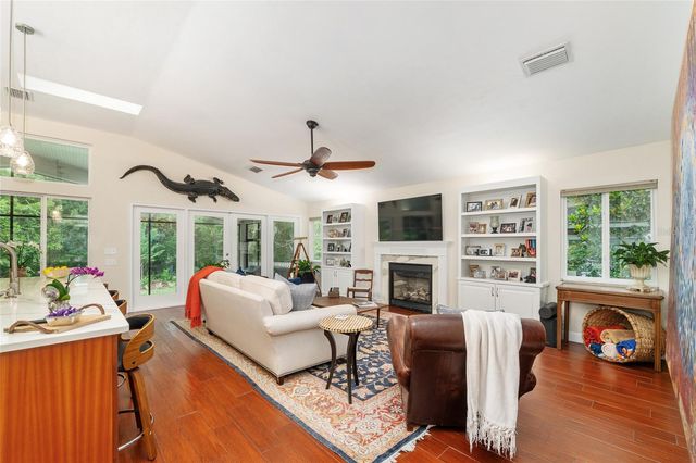1810 NW 17TH LANE, Gainesville, FL 32605