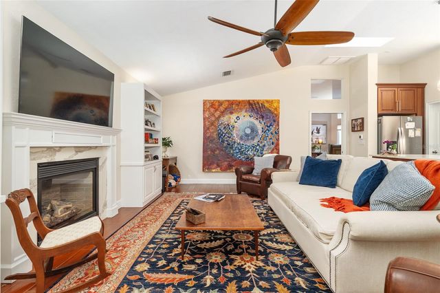 1810 NW 17TH LANE, Gainesville, FL 32605