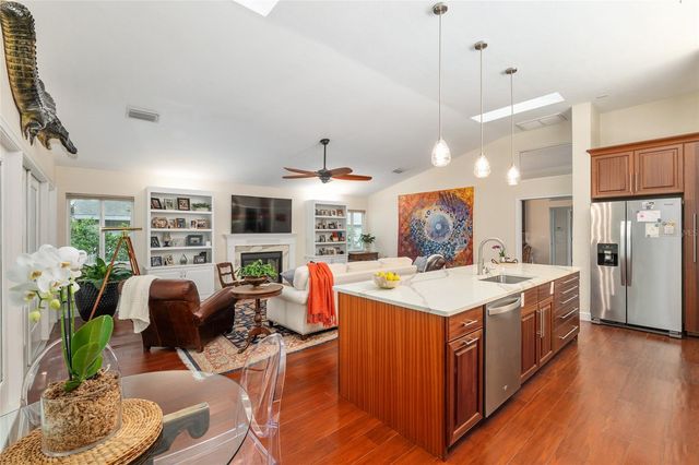 1810 NW 17TH LANE, Gainesville, FL 32605