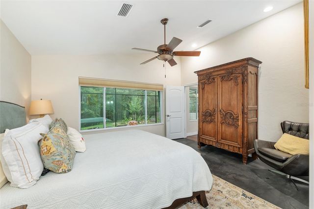 1810 NW 17TH LANE, Gainesville, FL 32605