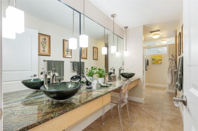 1810 NW 17TH LANE, Gainesville, FL 32605