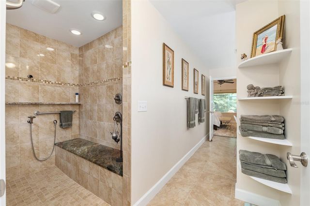 1810 NW 17TH LANE, Gainesville, FL 32605