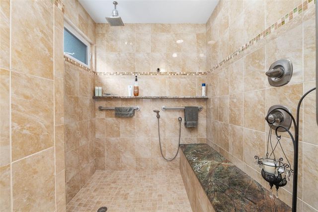1810 NW 17TH LANE, Gainesville, FL 32605
