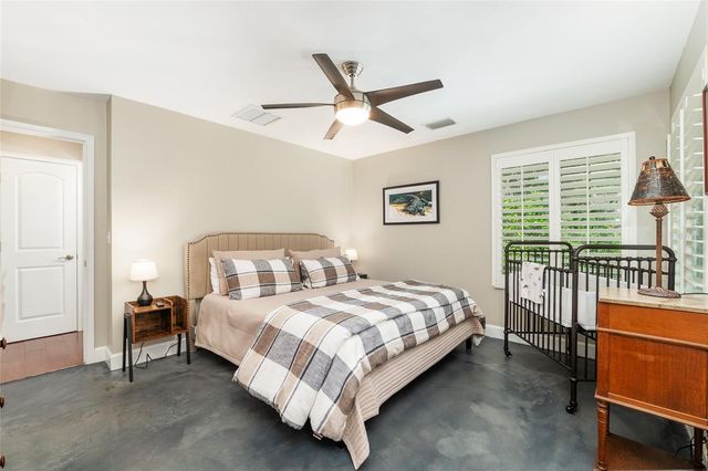 1810 NW 17TH LANE, Gainesville, FL 32605