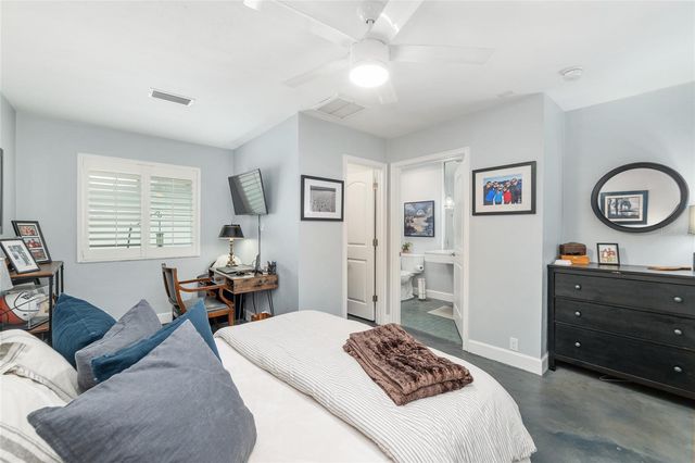 1810 NW 17TH LANE, Gainesville, FL 32605