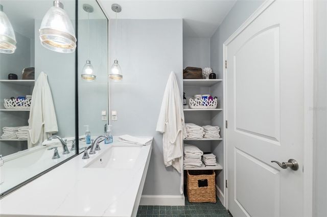 1810 NW 17TH LANE, Gainesville, FL 32605
