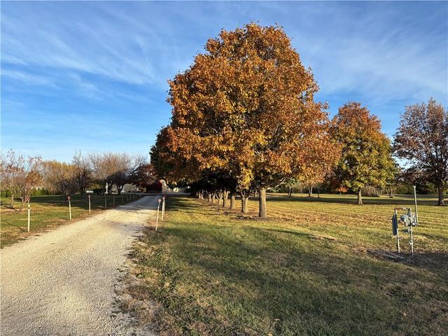 25595 Rockville Road, Louisburg, KS 66053