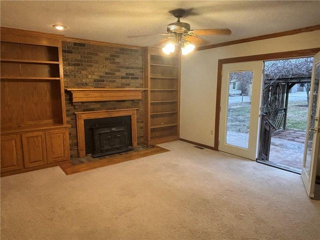 25595 Rockville Road, Louisburg, KS 66053