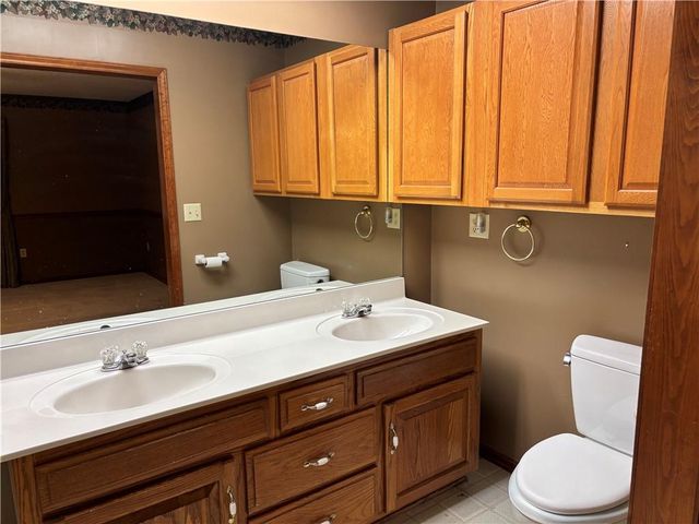 25595 Rockville Road, Louisburg, KS 66053