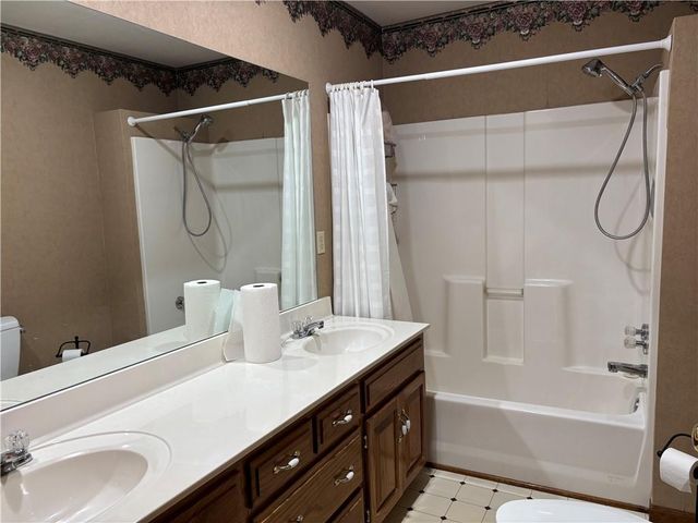 25595 Rockville Road, Louisburg, KS 66053