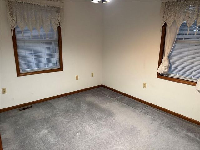 25595 Rockville Road, Louisburg, KS 66053