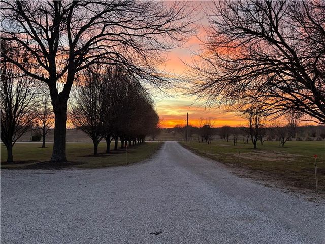 25595 Rockville Road, Louisburg, KS 66053