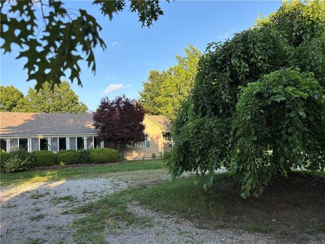 25595 Rockville Road, Louisburg, KS 66053