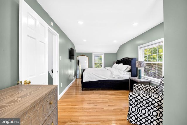 19 HARMIL RD, Broomall, PA 19008