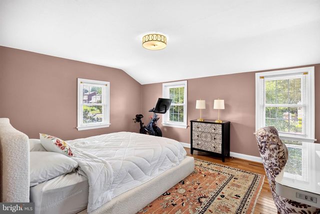 19 HARMIL RD, Broomall, PA 19008