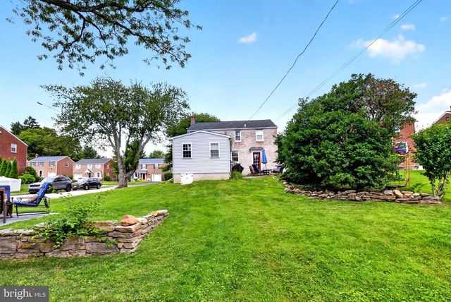 19 HARMIL RD, Broomall, PA 19008
