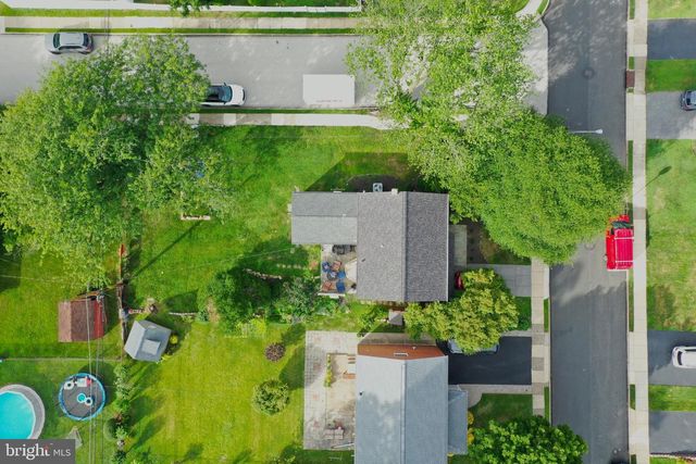19 HARMIL RD, Broomall, PA 19008