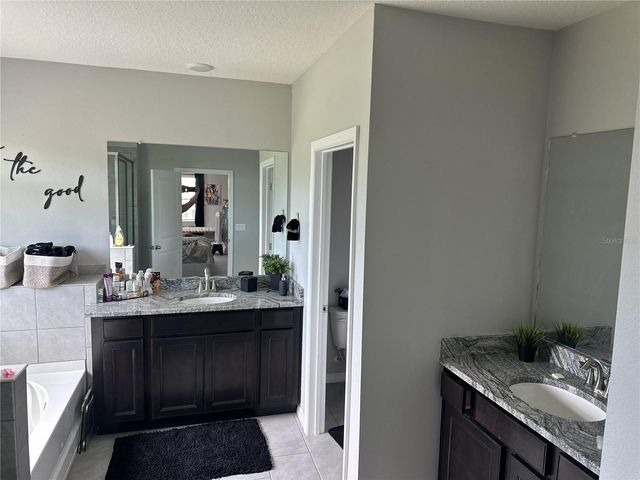 17637 CANTARINA COVE, Bradenton, FL 34211