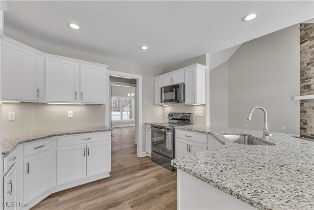 7662 Springfield Drive, Valley City, OH 44280