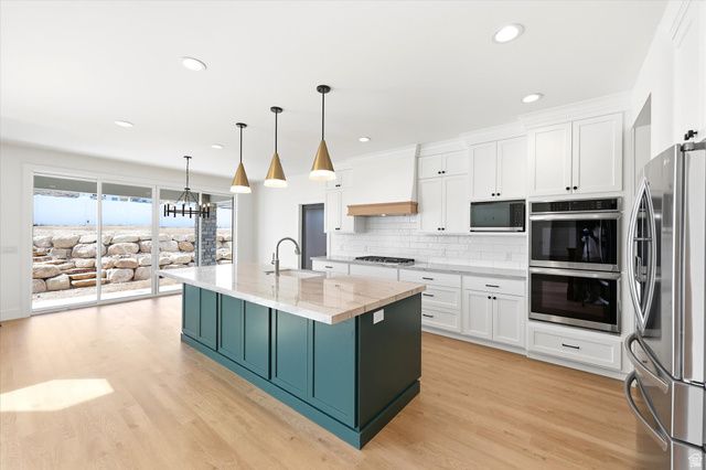 353 N BARLOW CT, Saratoga Springs, UT 84045
