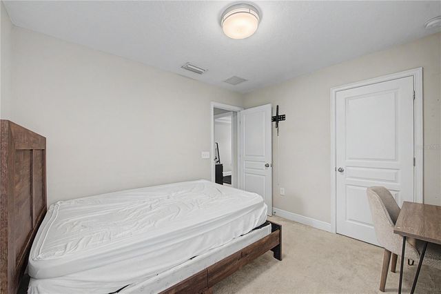 2126 W SPRUCE STREET, Tampa, FL 33607