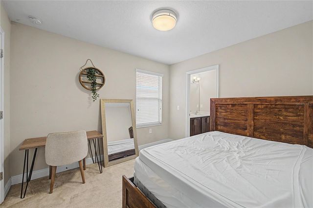 2126 W SPRUCE STREET, Tampa, FL 33607