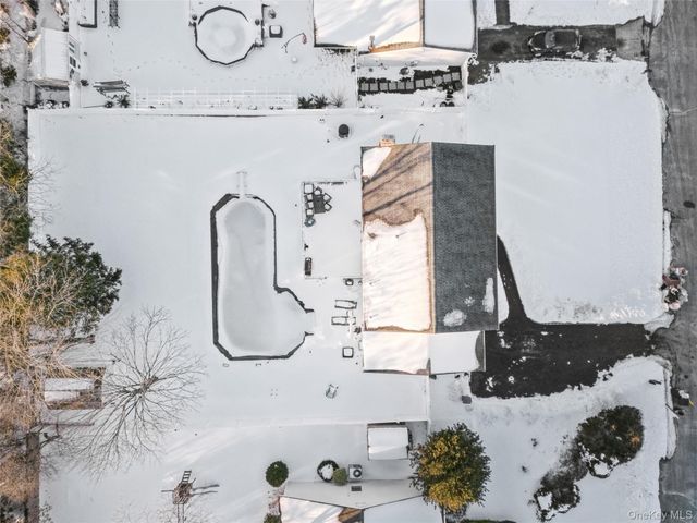 12 Ormand Avenue, Medford, NY 11763