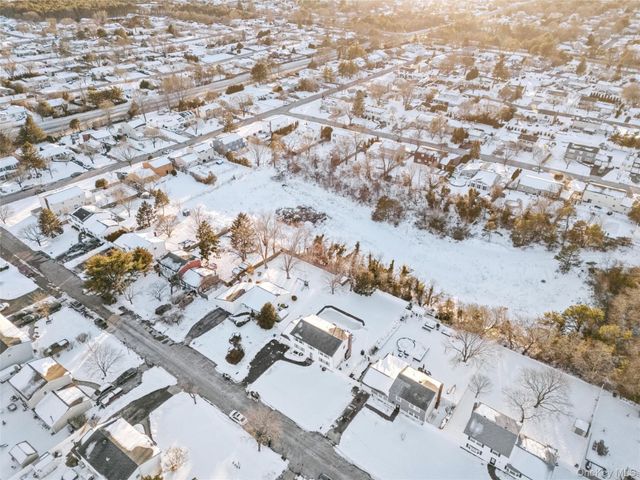 12 Ormand Avenue, Medford, NY 11763