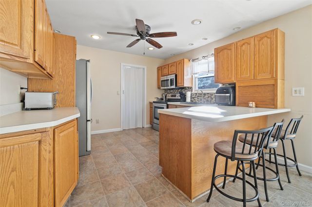 12 Ormand Avenue, Medford, NY 11763