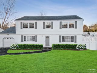 12 Ormand Avenue, Medford, NY 11763