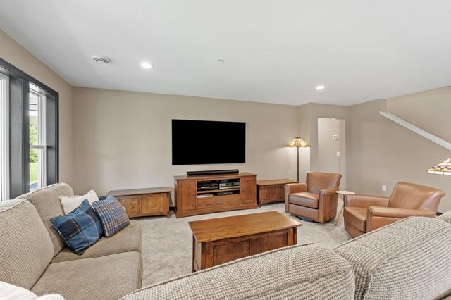 17091 Kerrick Court, Lakeville, MN 55044