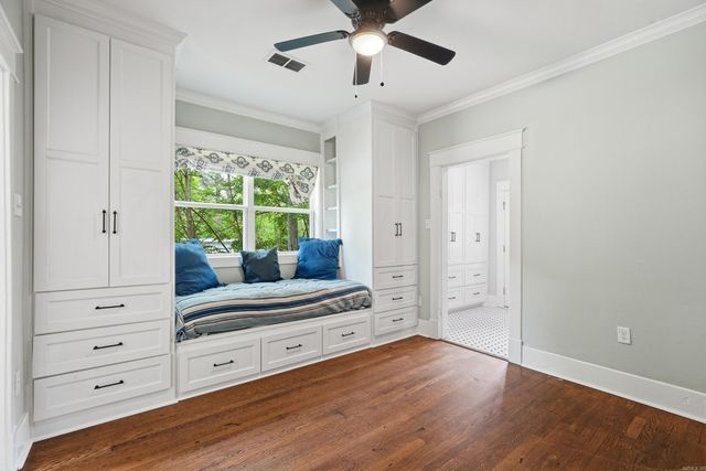 1038 Clifton St, Conway, AR 72034