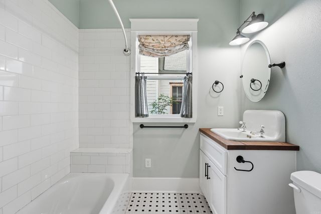 1038 Clifton St, Conway, AR 72034