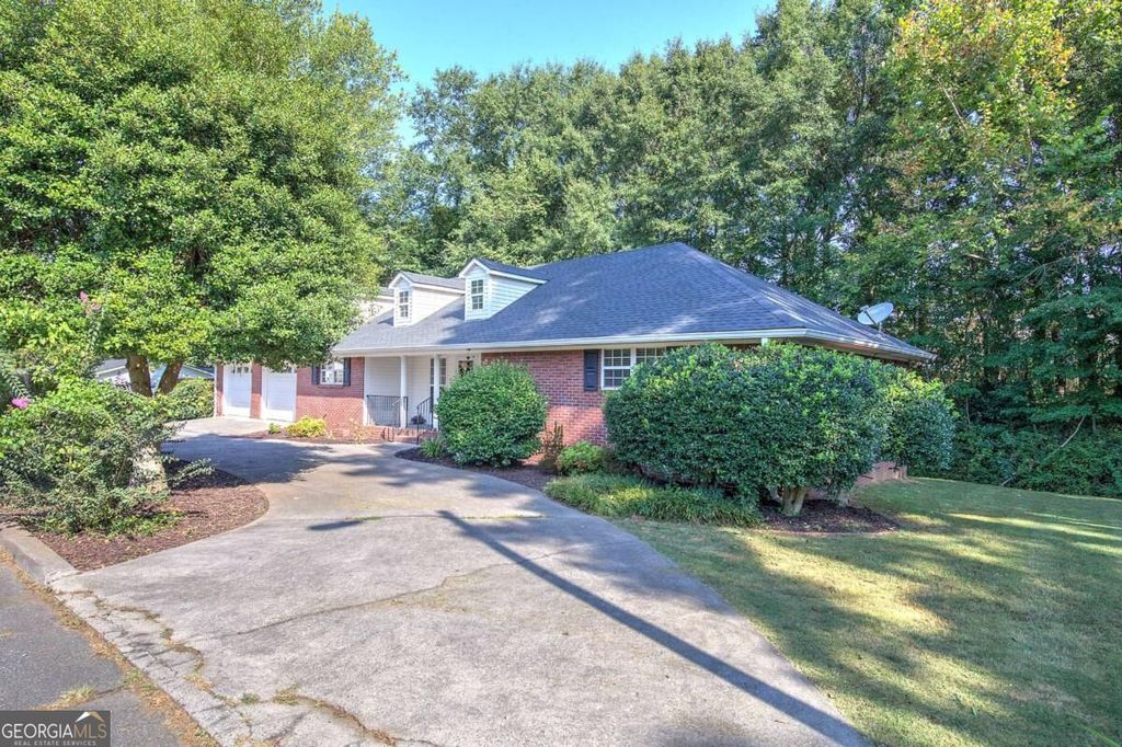 9 1/2 Greenbriar Avenue, Cartersville, GA 30120 — photo 3