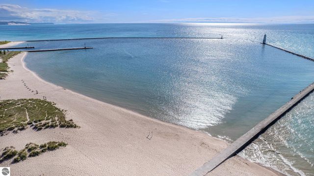 Unit 8B Lake Street, Frankfort, MI 49635