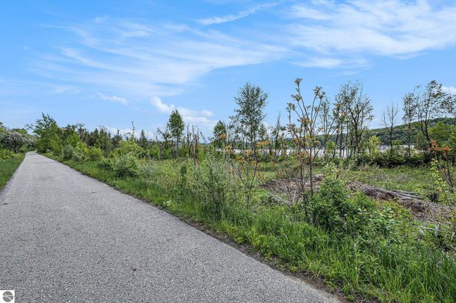 Unit 8B Lake Street, Frankfort, MI 49635