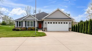 21146 Floralwood Drive, Howard, OH 43028