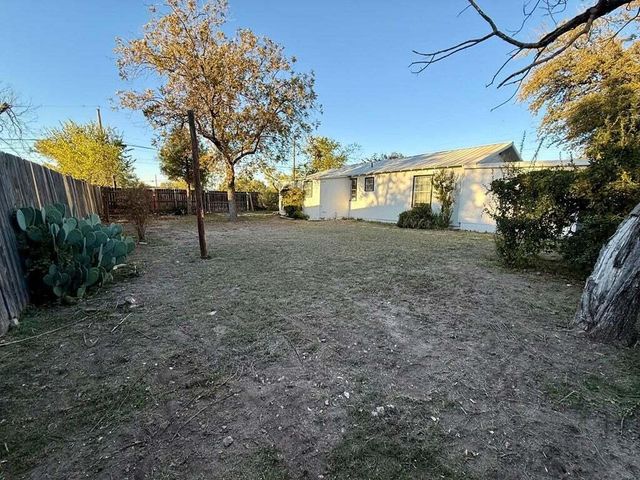 811 Akin Street, San Angelo, TX 76903