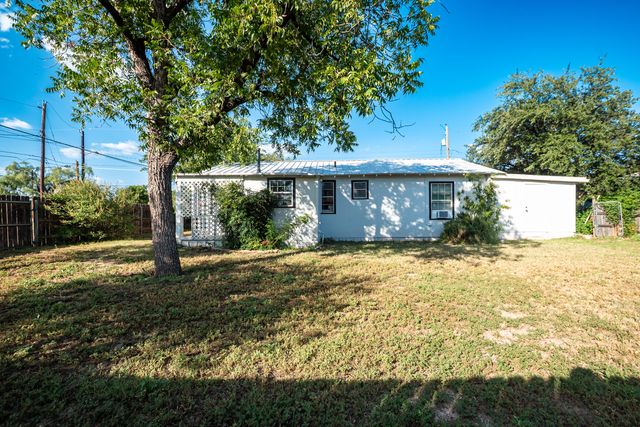 811 Akin Street, San Angelo, TX 76903